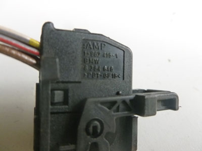 1997 BMW 528i E39 - Radio Connector Plug w/ Pigtail 83646463